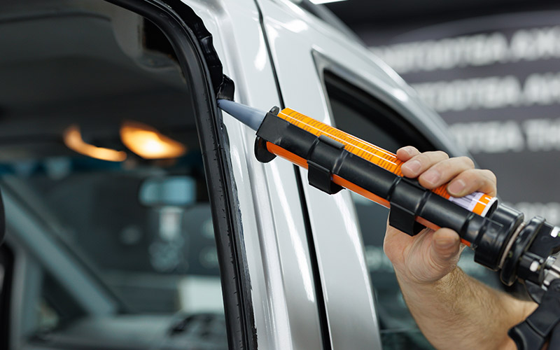 Automotive compages vitreas